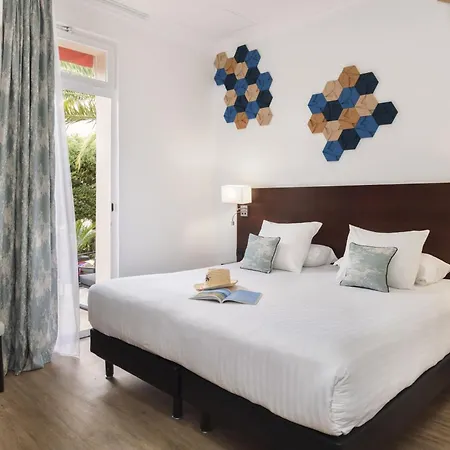 Western Des Orangers Hotel 4*